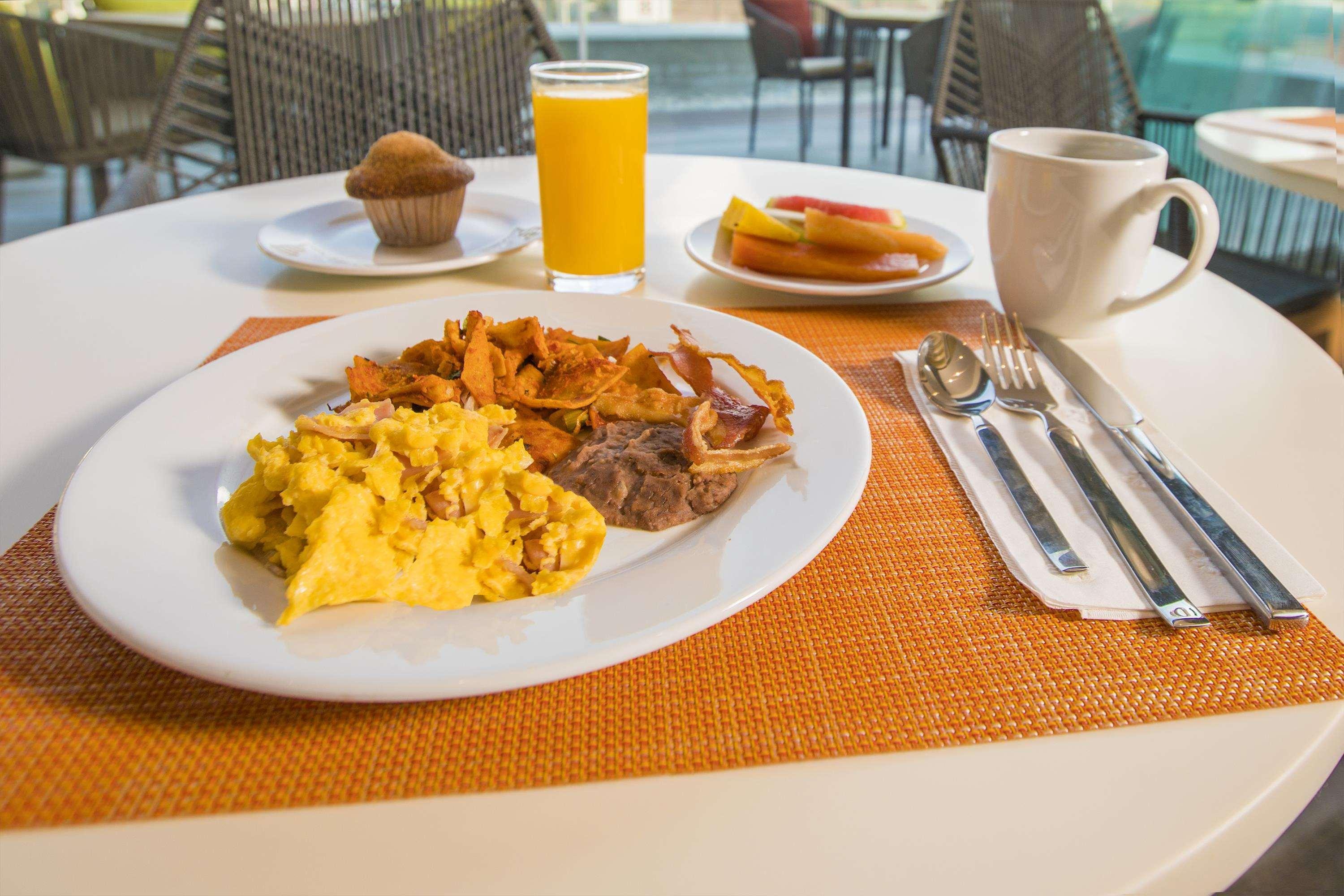 Hilton Garden Inn Silao Aeropuerto Bajio Ngoại thất bức ảnh