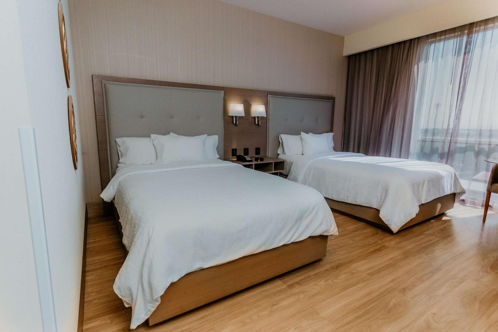 Hilton Garden Inn Silao Aeropuerto Bajio Ngoại thất bức ảnh